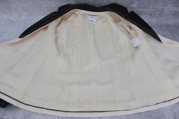 Chanel Ivory Jacket with Black Patent Leather Trim 40 #5