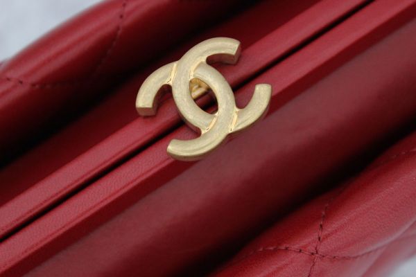 Chanel Red Quilted Lambskin Clutch #4